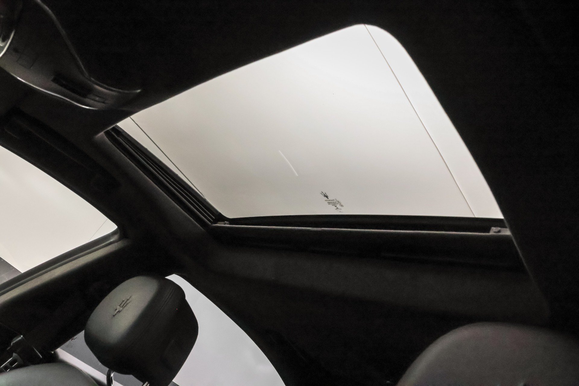 Used 2014 Maserati Ghibli S Q4 AWD/4WD image 10