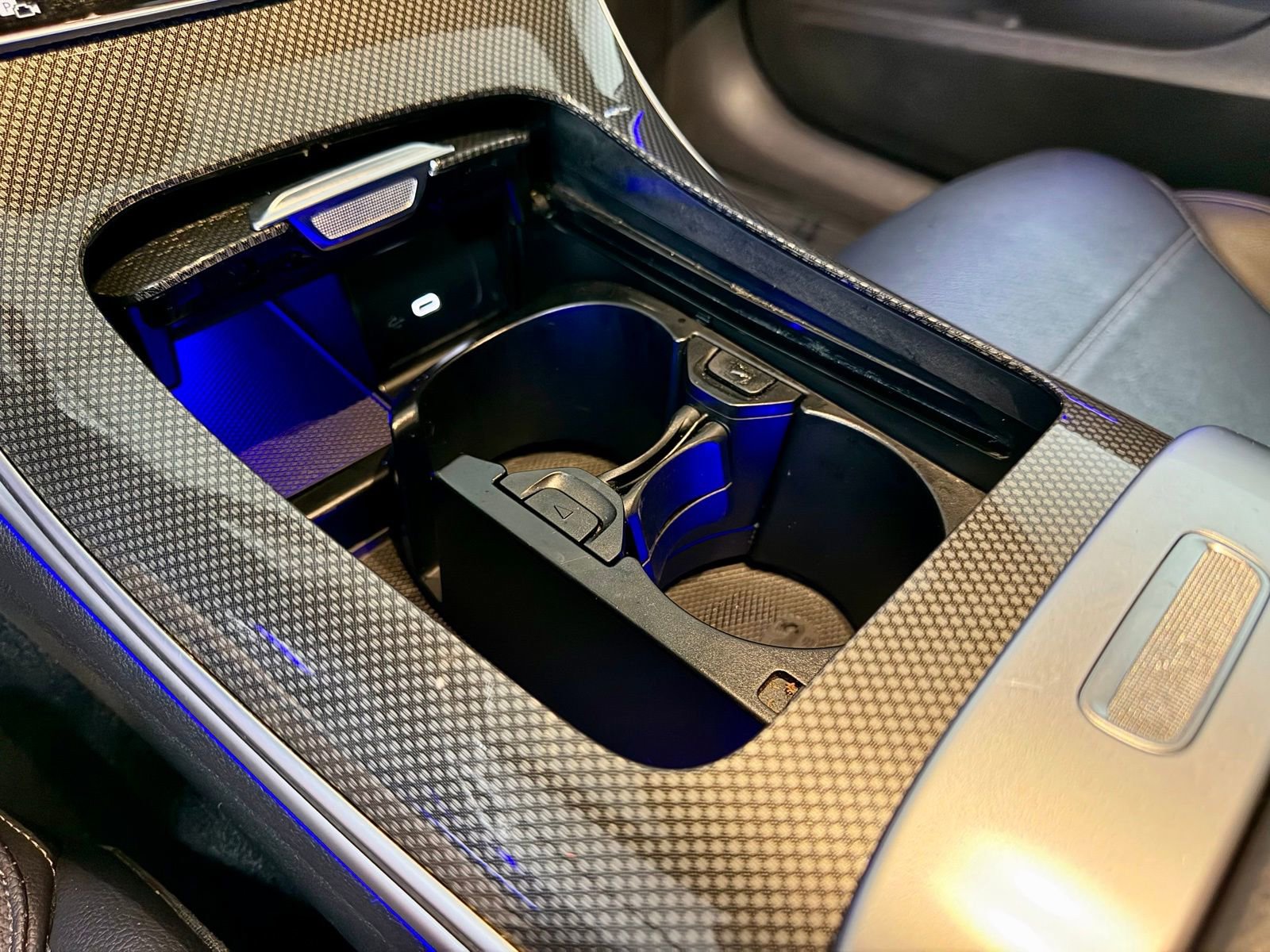 Used 2023 Mercedes-Benz C 300 4MATIC Sedan w/ Exclusive Trim Package image 34