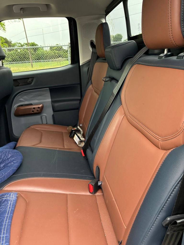 Used 2023 Ford Maverick Lariat w/ Lariat Luxury Package FWD image 4