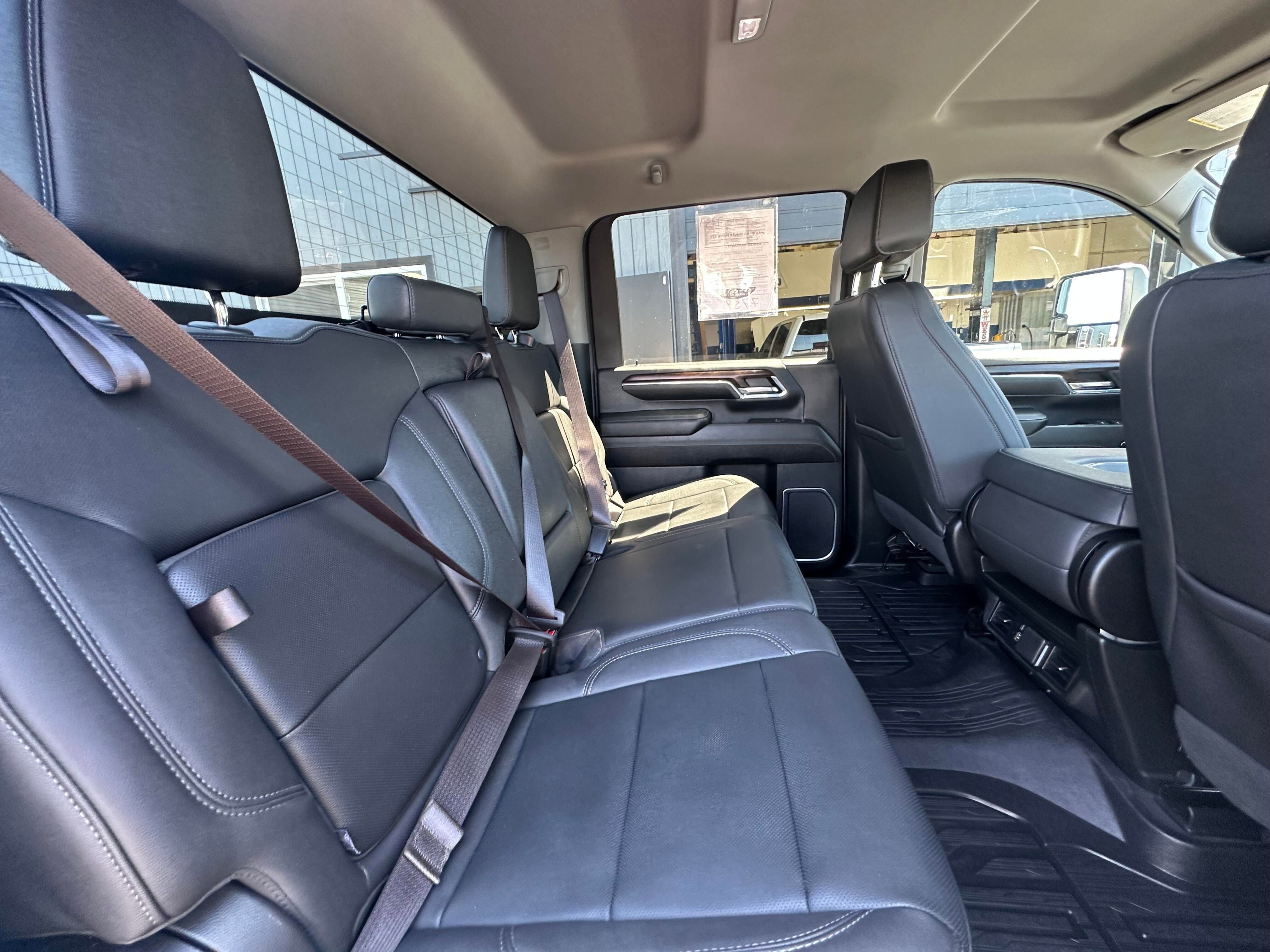 Used 2024 GMC Sierra 3500 SLT w/ X31 Off-Road Package image 16