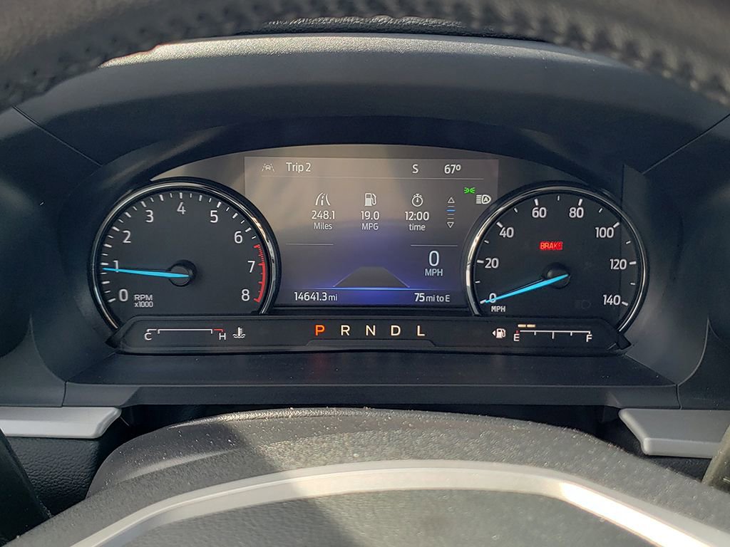 Used 2022 Ford Explorer XLT w/ Equipment Group 202A AWD/4WD image 10