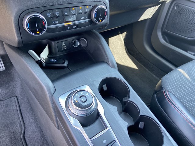 Used 2025 Ford Escape ST-Line FWD image 39