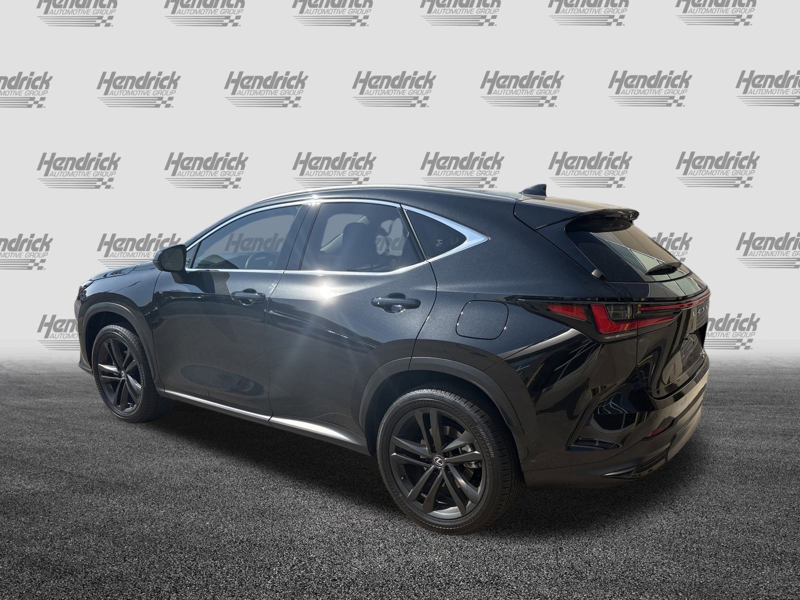 Used 2025 Lexus NX 450h+ AWD w/ Luxury Package image 8