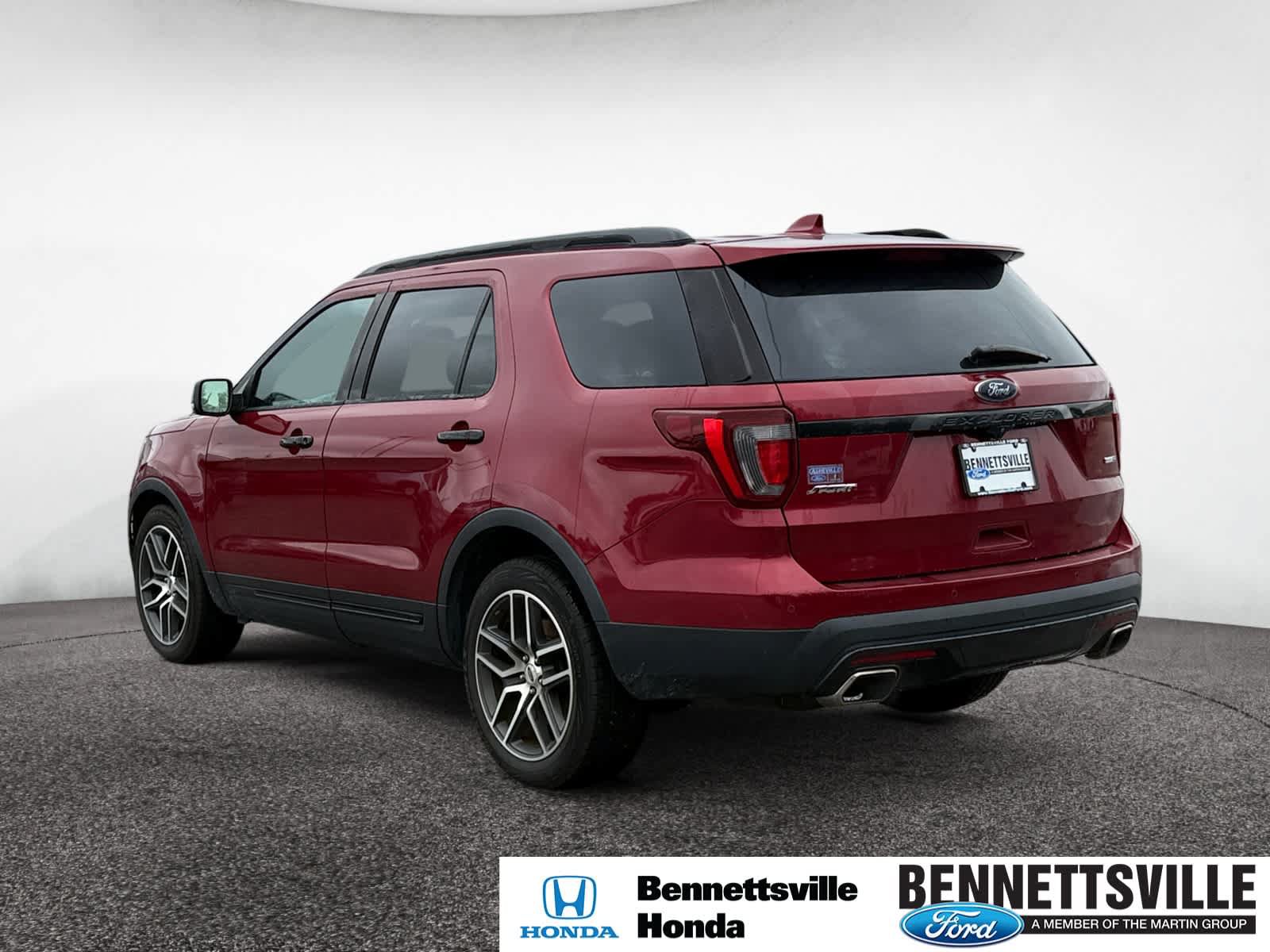 Used 2016 Ford Explorer Sport w/ Equipment Group 401A AWD/4WD image 3