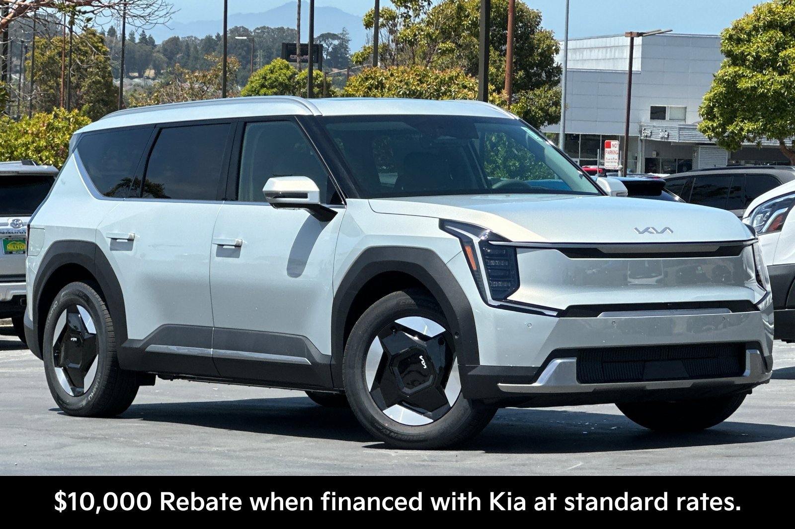 New 2026 Kia EV9 Wind AWD/4WD image 2