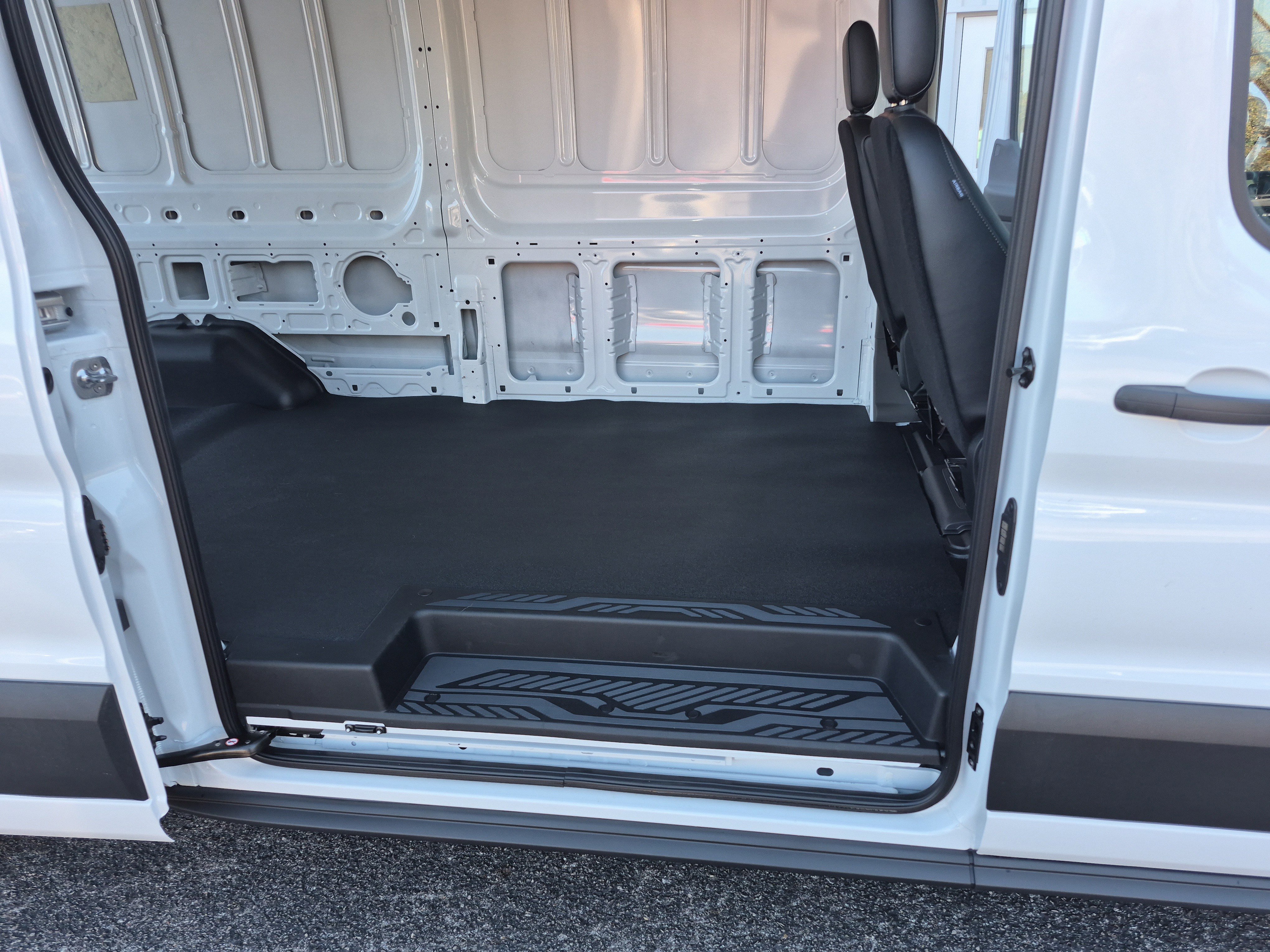 New 2026 Ford Transit 350 148 High Roof Extended image 21