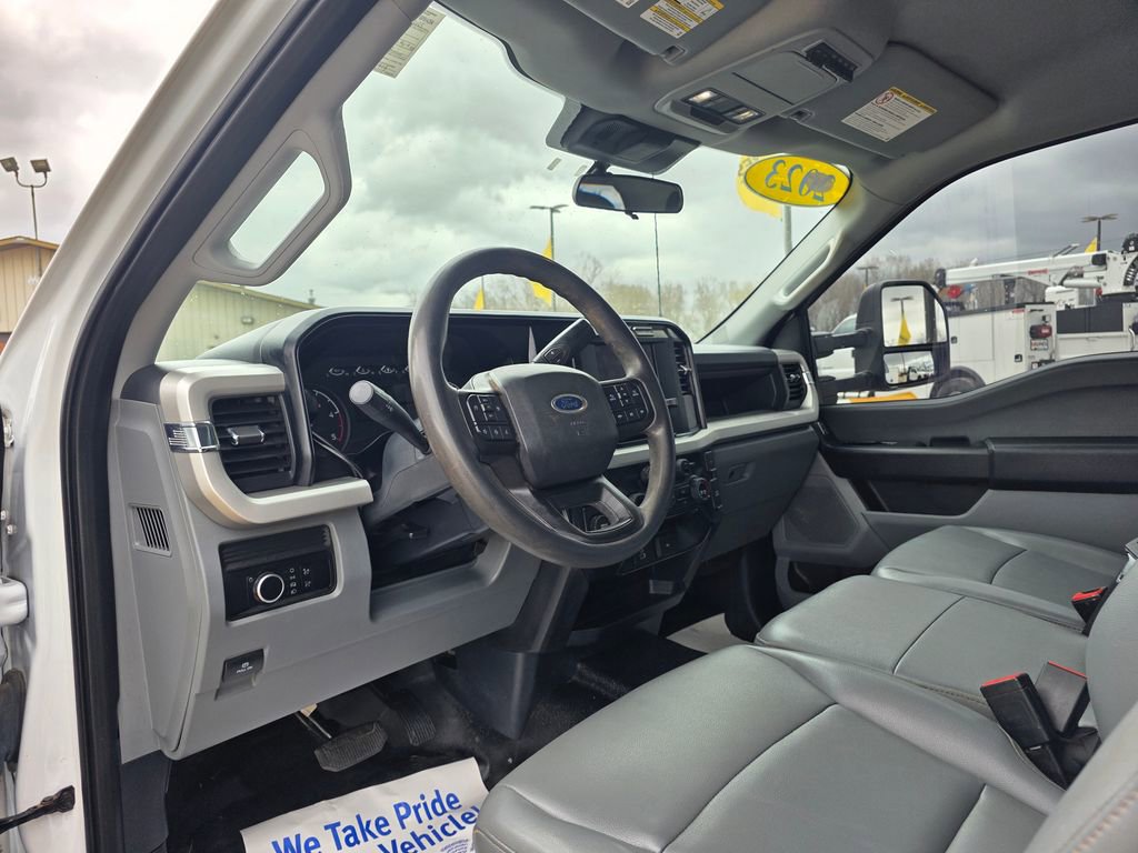 Used 2023 Ford F550 2WD Crew Cab Super Duty image 24