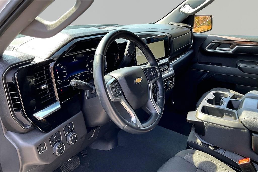 Used 2023 Chevrolet Silverado 1500 LT image 12