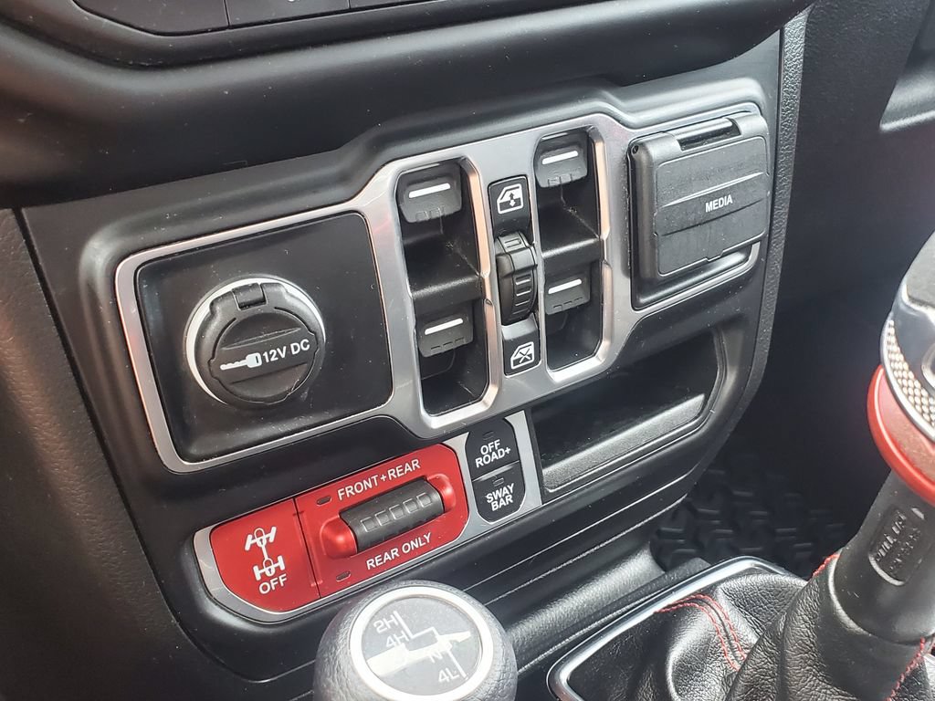 Used 2023 Jeep Gladiator Rubicon w/ Cold Weather Group AWD/4WD image 30