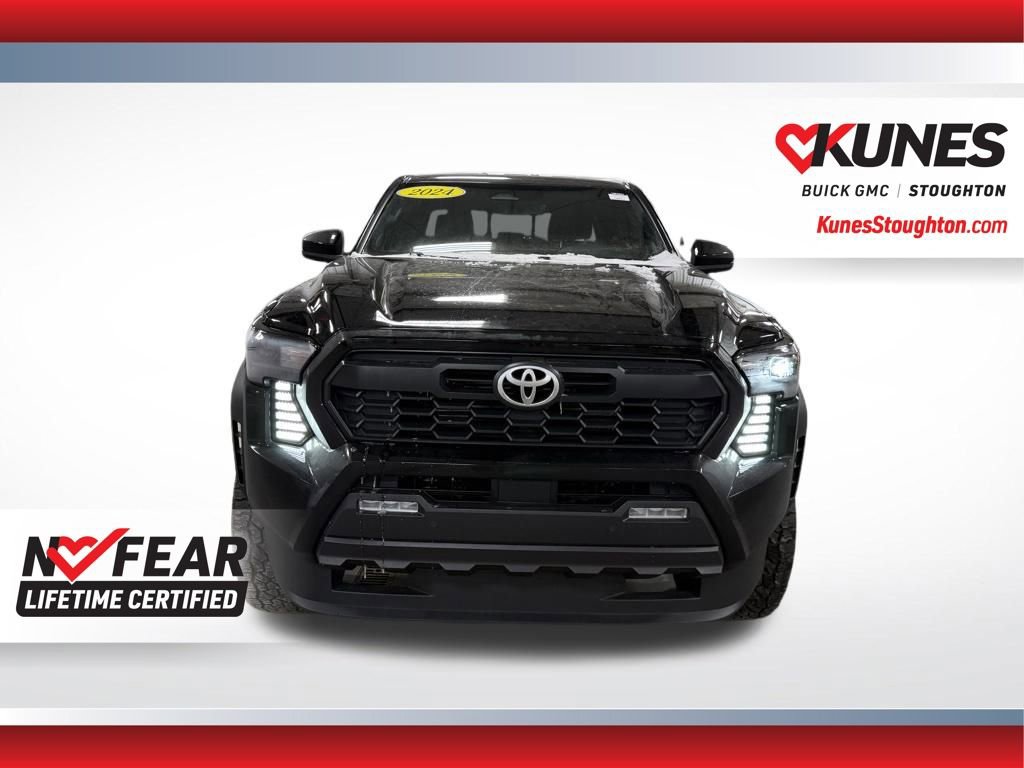 Used 2024 Toyota Tacoma TRD Off-Road image 5