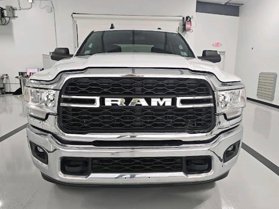 Used 2022 RAM 2500 Tradesman w/ Chrome Appearance Group image 2