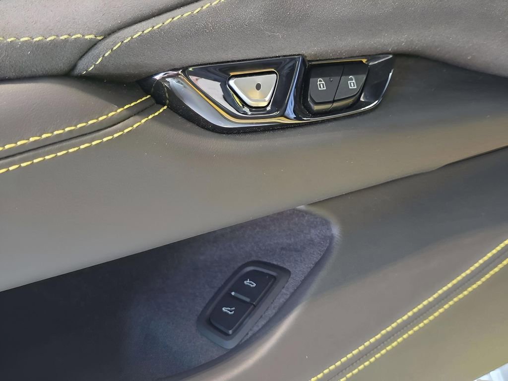 New 2026 Chevrolet Corvette Stingray w/ Z51 Performance Package image 25