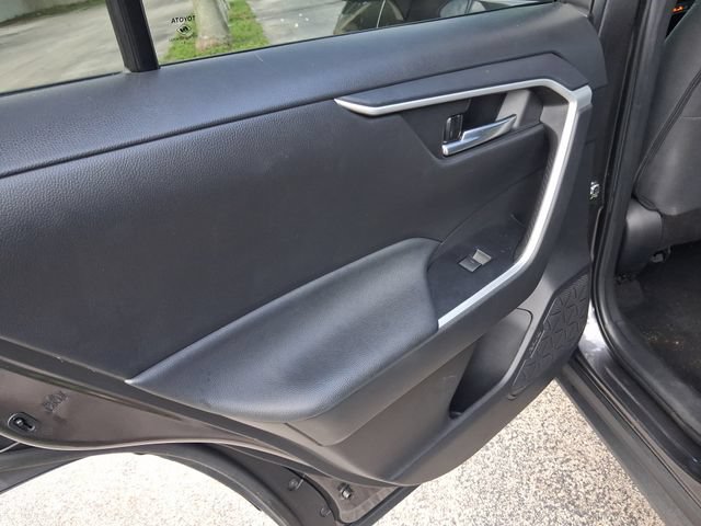 Used 2024 Toyota RAV4 XLE FWD image 9