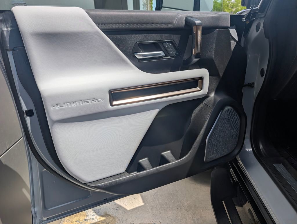 Used 2024 GMC Hummer EV 2X w/ LPO, Illumination Package AWD/4WD image 20