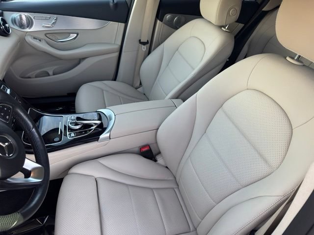 Used 2017 Mercedes-Benz GLC 300 4MATIC image 6