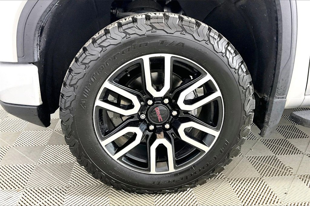 Used 2022 GMC Sierra 1500 AT4 w/ AT4 Premium Package image 7