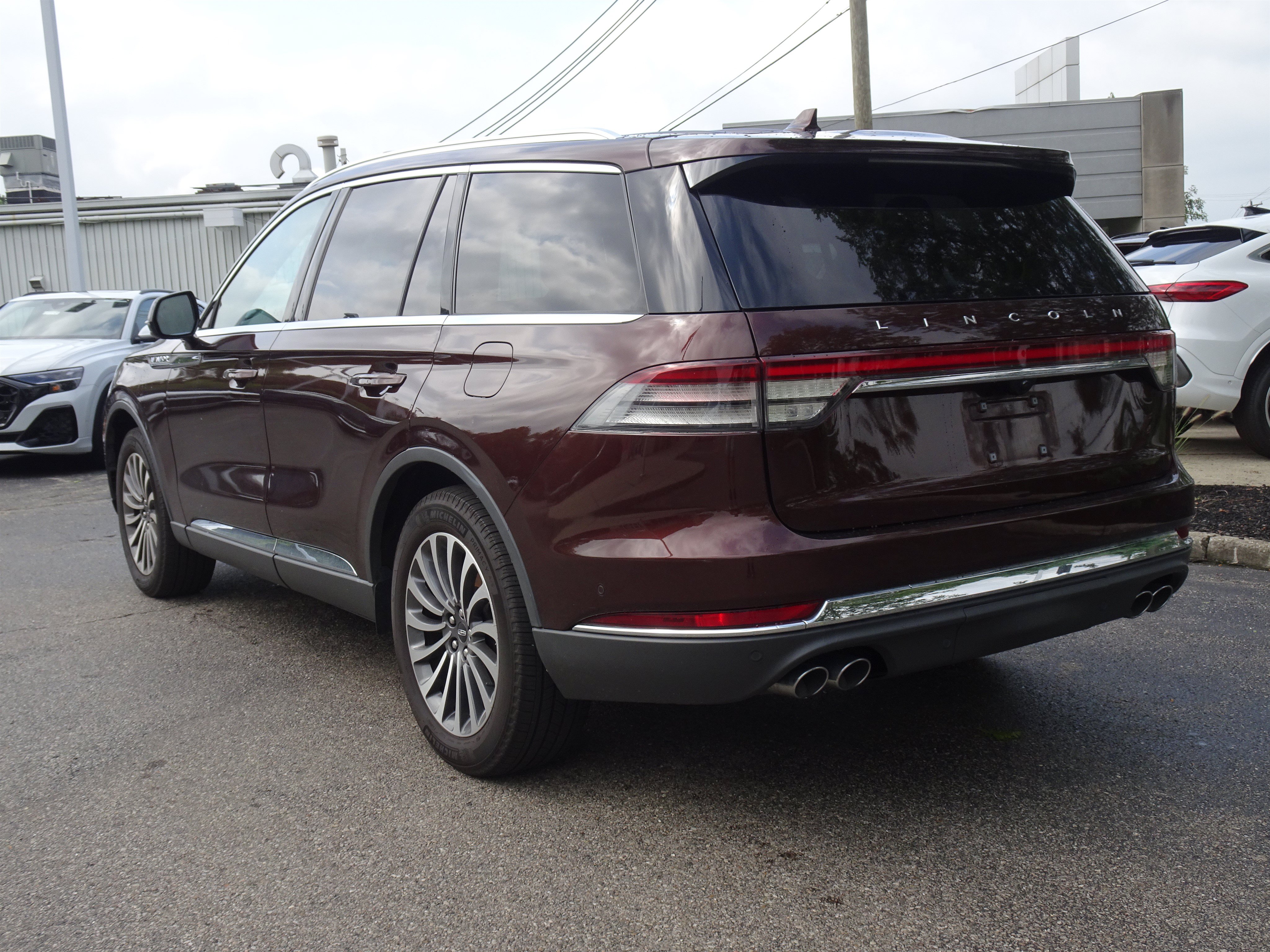 Used 2020 Lincoln Aviator Reserve w/ Equipment Group 201A AWD/4WD image 3