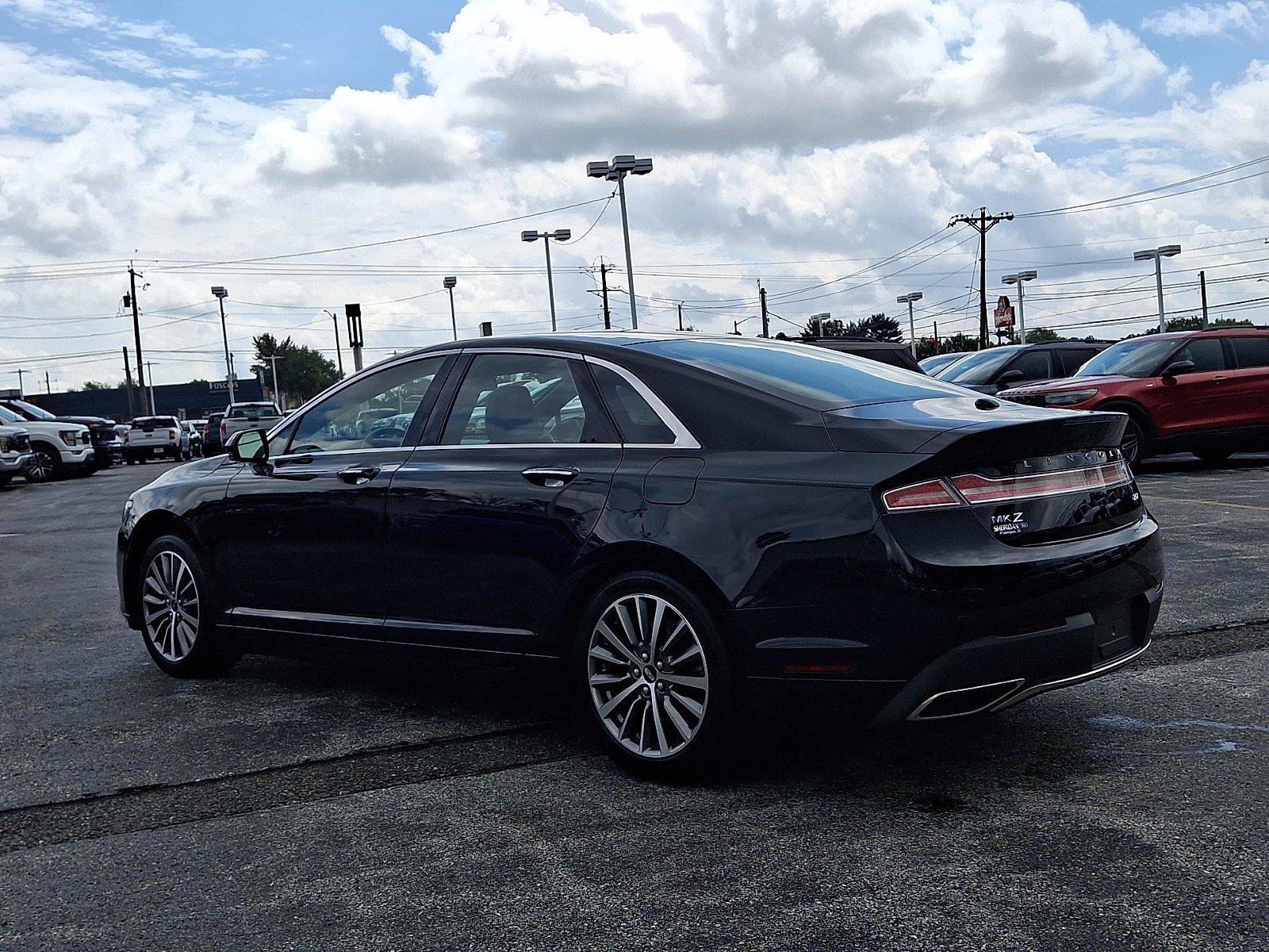 Used 2020 Lincoln MKZ FWD image 4