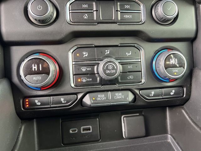 Used 2022 Chevrolet Suburban Z71 image 23