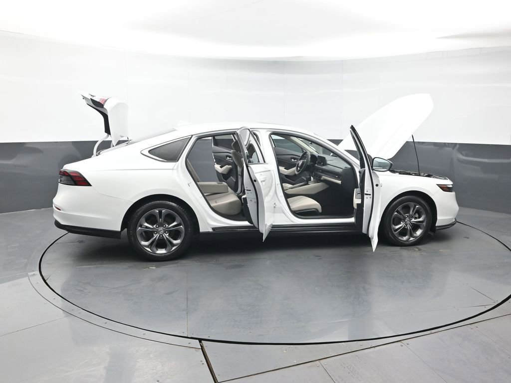 Certified 2023 Honda Accord EX image 48
