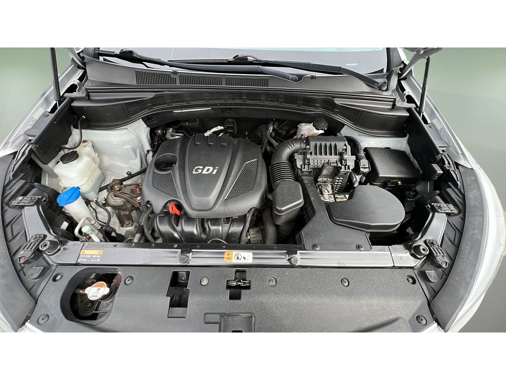 Used 2016 Hyundai Santa Fe Sport image 9