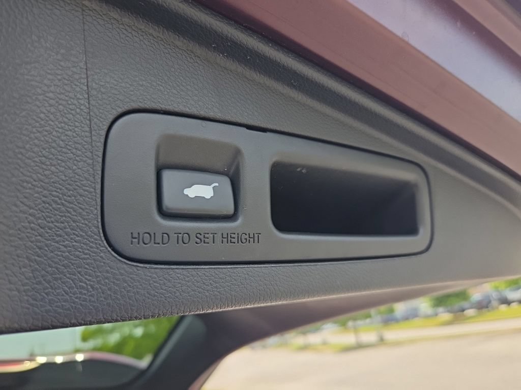 Used 2018 Honda CR-V Touring image 31