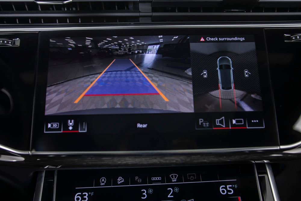 Used 2025 Audi Q8 Prestige image 30