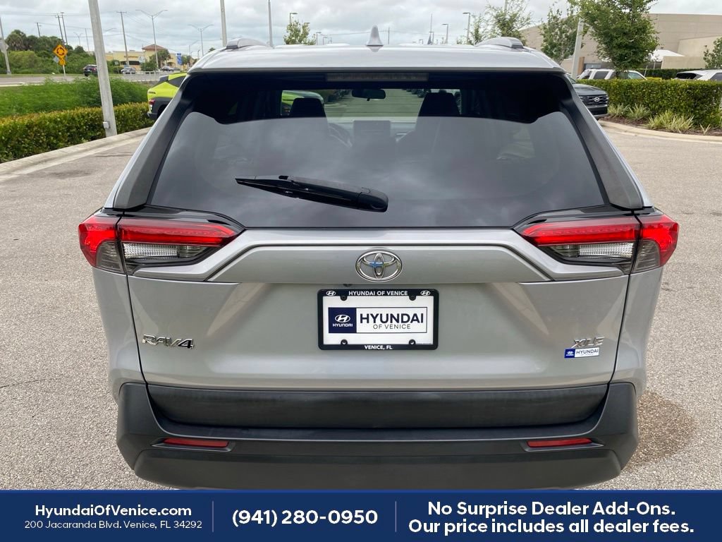 Used 2021 Toyota RAV4 XLE Premium FWD image 31