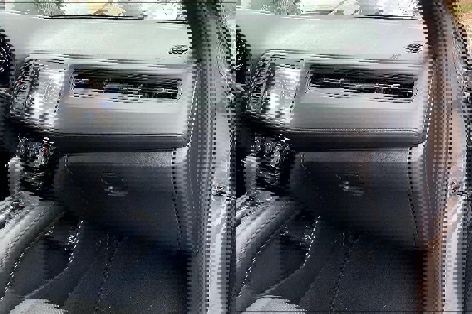 Used 2020 Honda HR-V Sport image 18