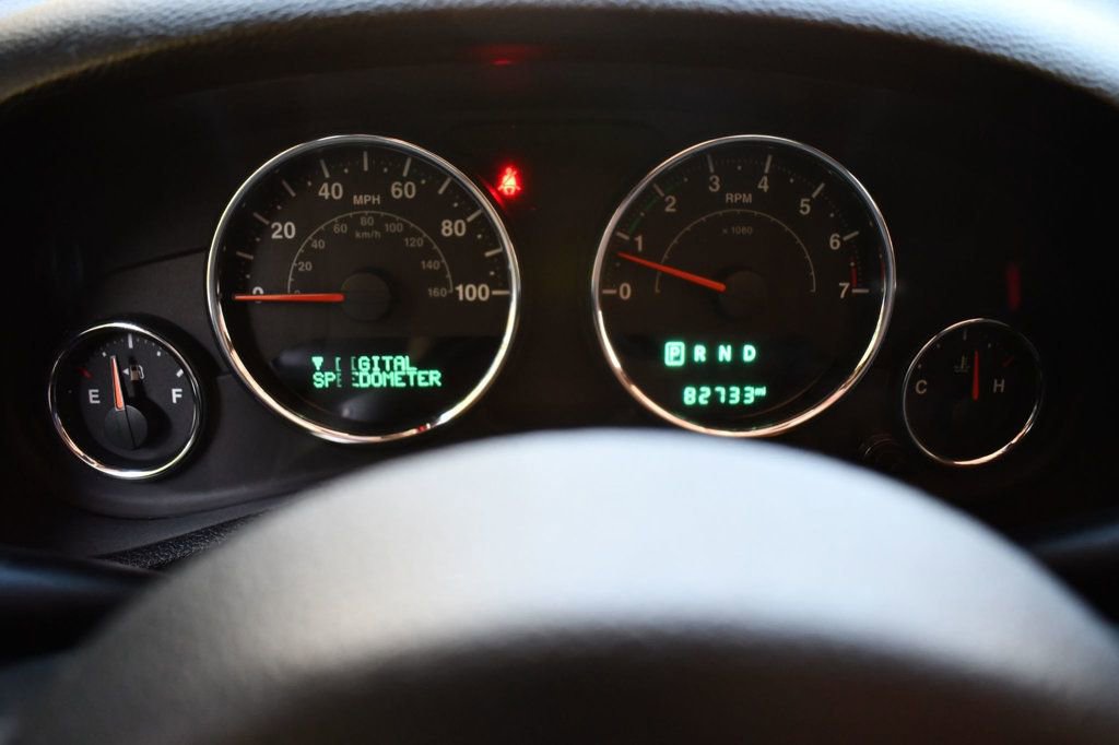 Used 2018 Jeep Wrangler Unlimited Sahara w/ Connectivity Group image 34