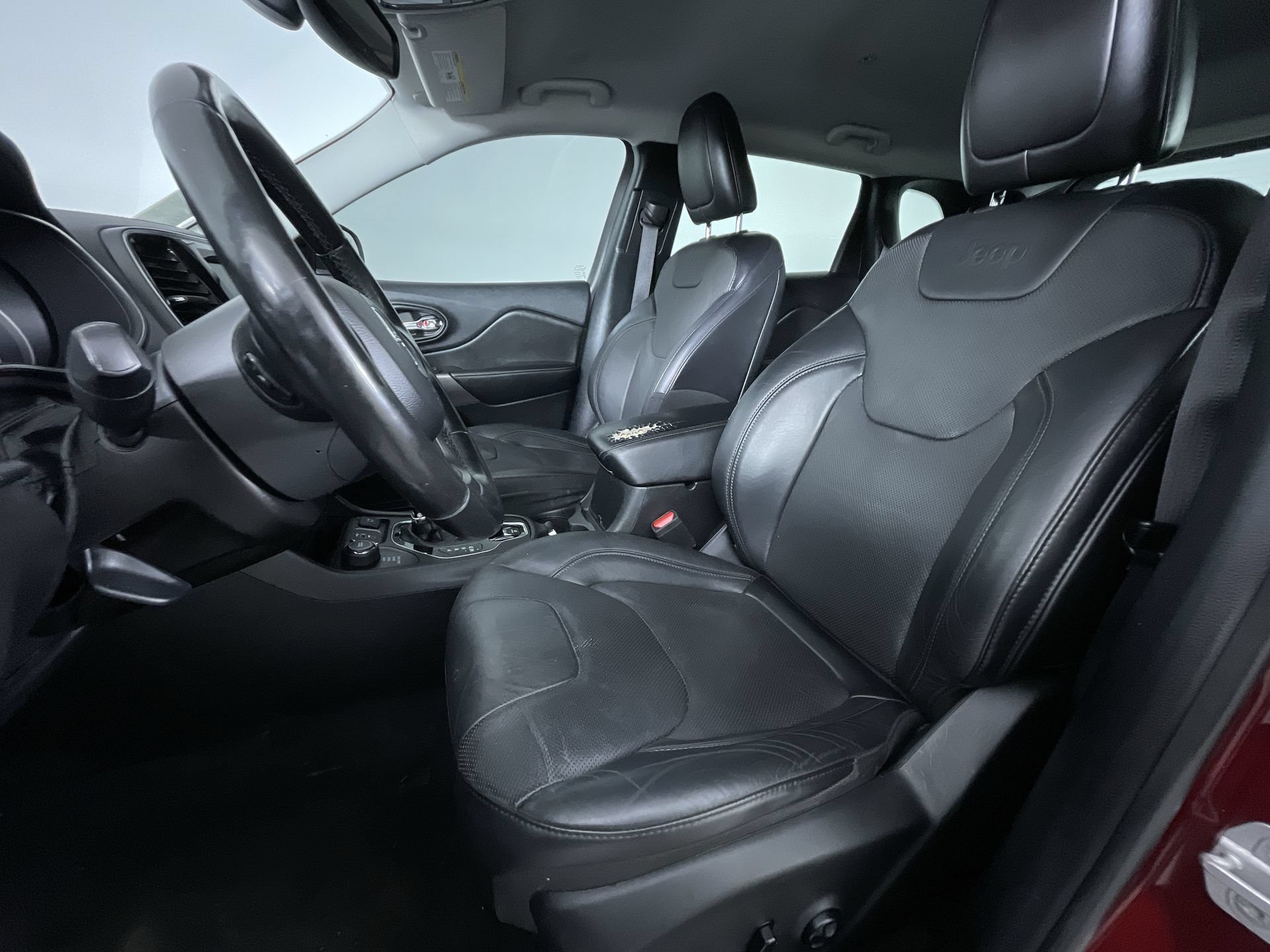 Used 2020 Jeep Cherokee Limited AWD/4WD image 15