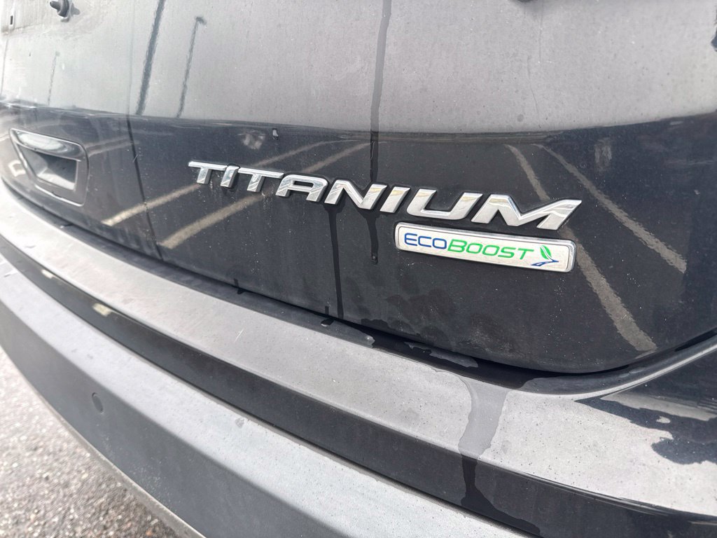 Used 2020 Ford Edge Titanium FWD image 12