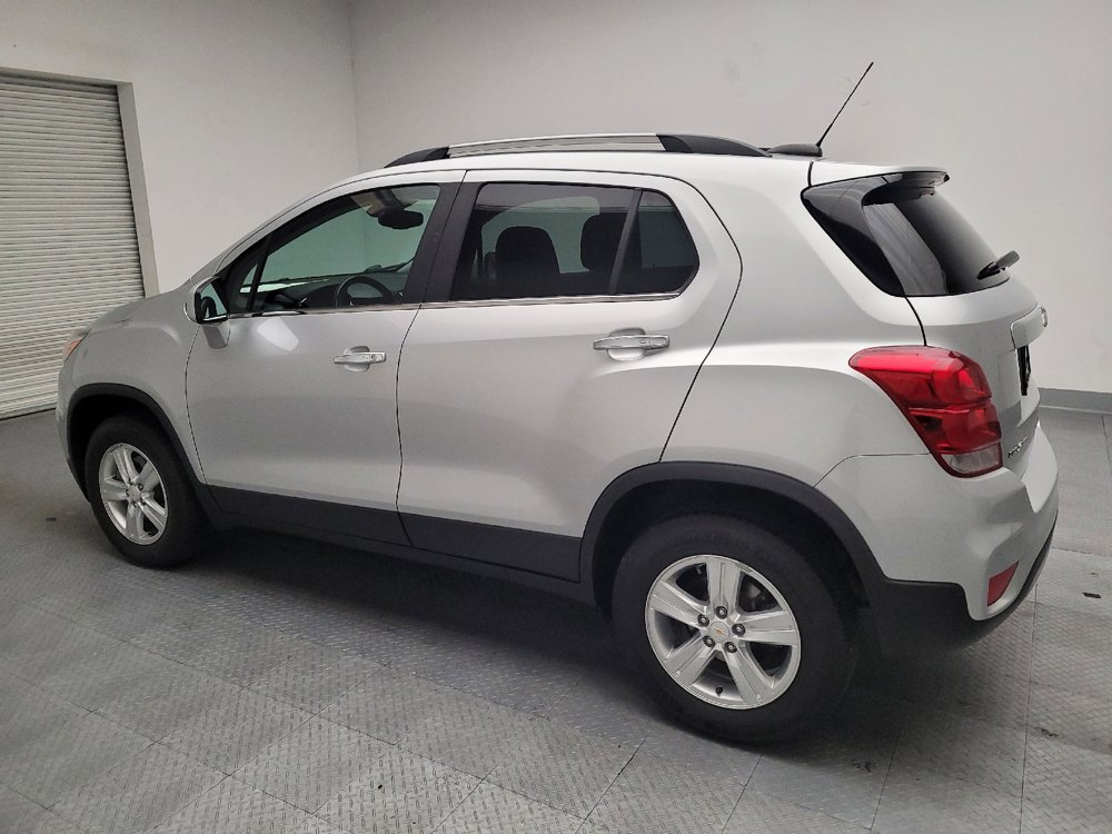 Used 2017 Chevrolet Trax LT w/ LT Convenience Package image 3