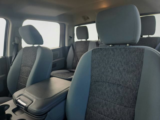Used 2019 RAM 1500 Classic SLT AWD/4WD image 8