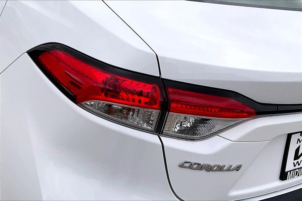 Used 2024 Toyota Corolla LE image 29
