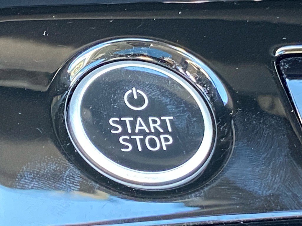 Used 2025 Audi Q6 e-tron Premium Plus w/ Premium Plus image 17