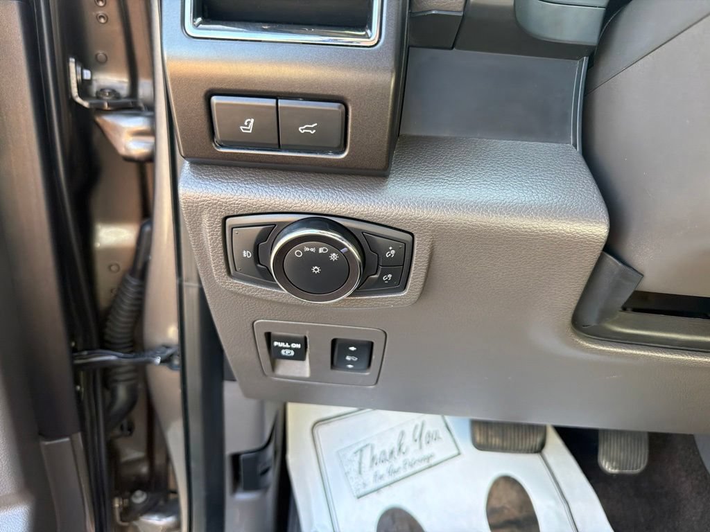 Used 2018 Ford Expedition Max Limited RWD image 17