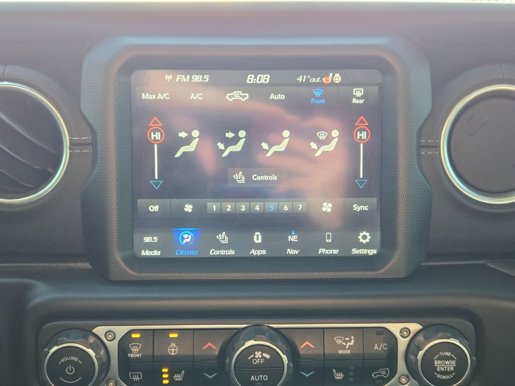 Used 2020 Jeep Gladiator Overland AWD/4WD image 22