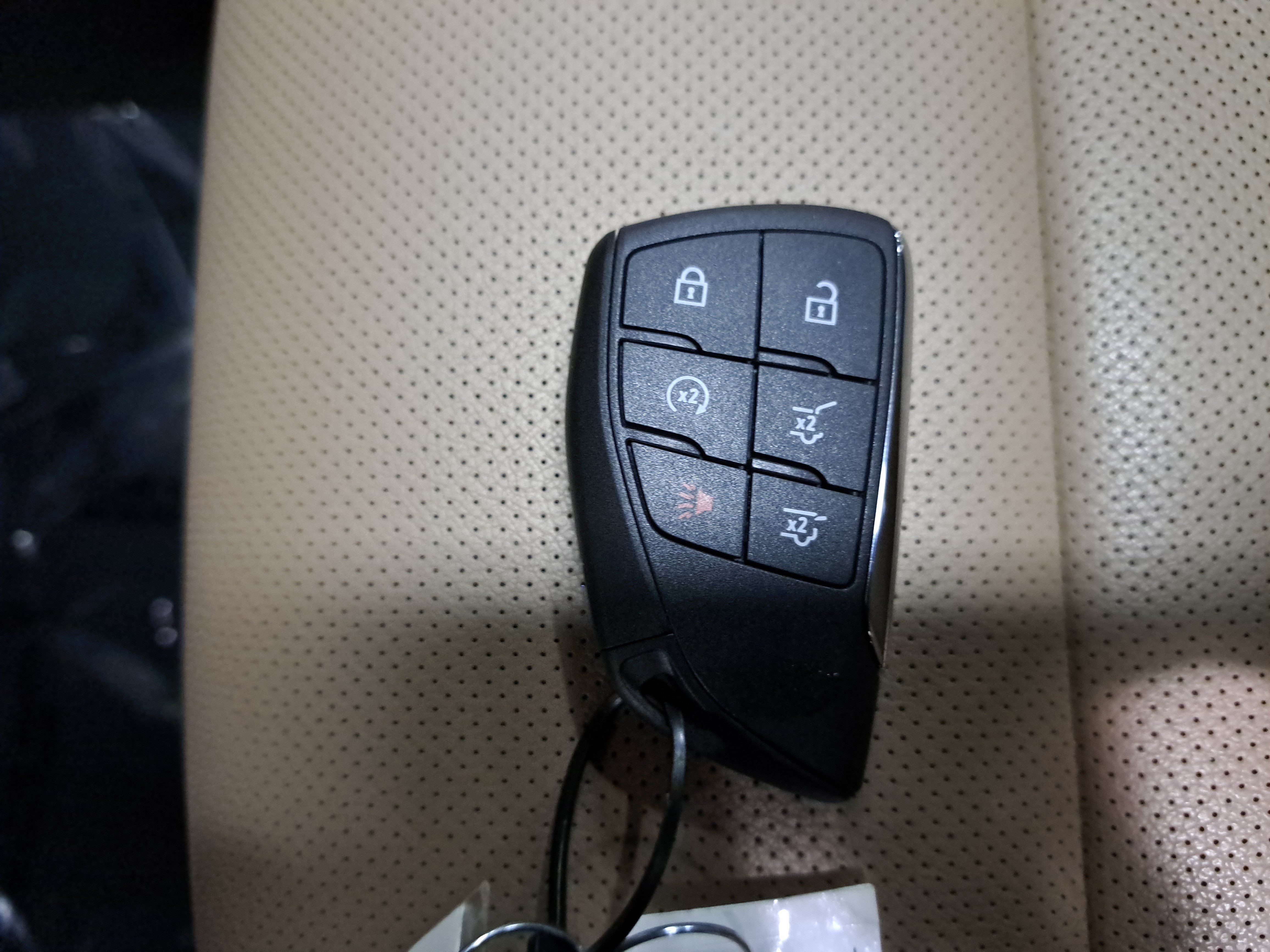 Used 2024 Chevrolet Suburban Premier AWD/4WD image 38