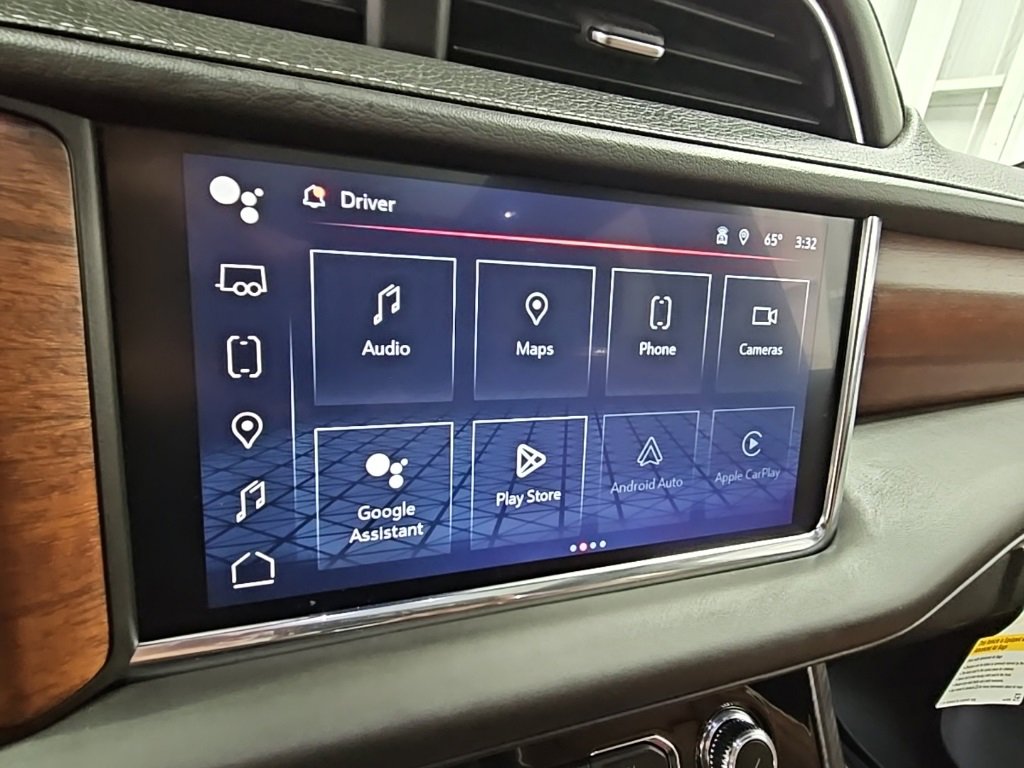 Certified 2024 GMC Yukon Denali Ultimate image 13