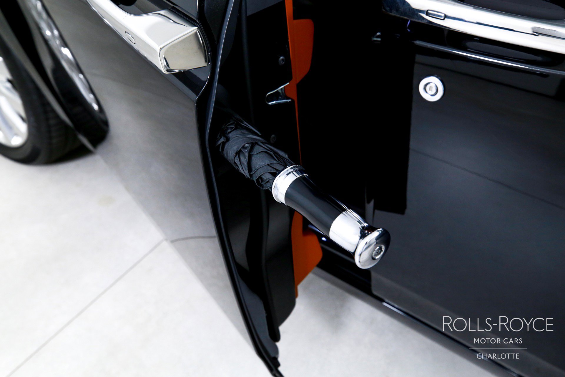 Used 2018 Rolls-Royce Phantom Sedan image 31