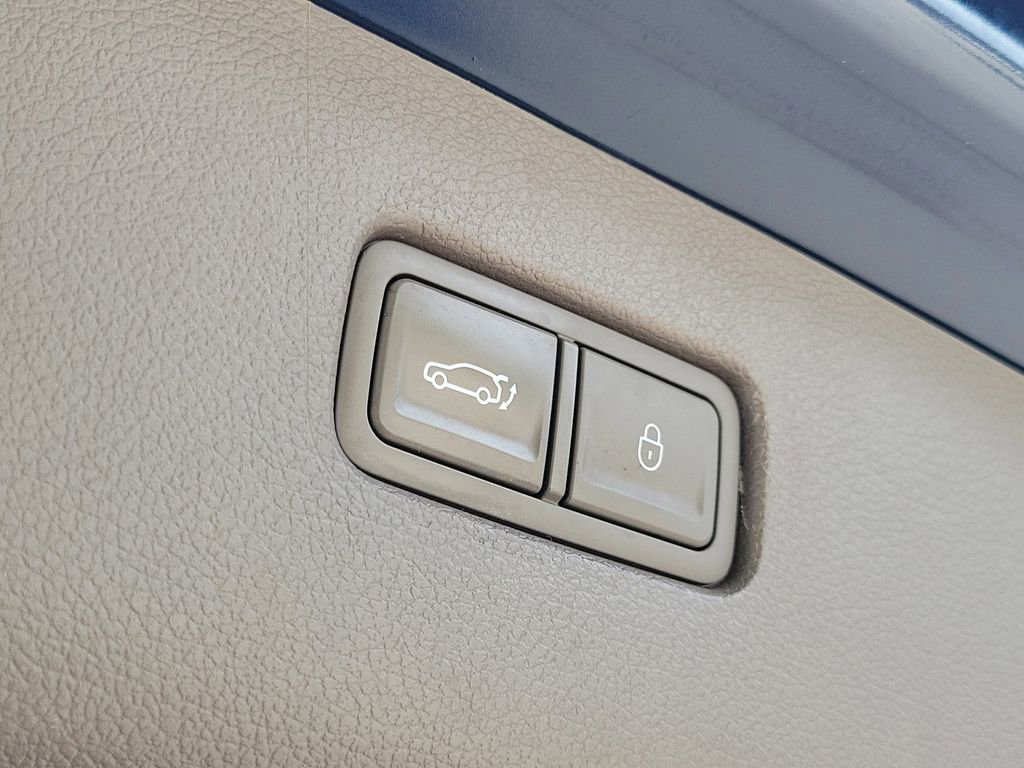 Used 2023 Genesis GV80 2.5T w/ Advanced Package AWD/4WD image 16