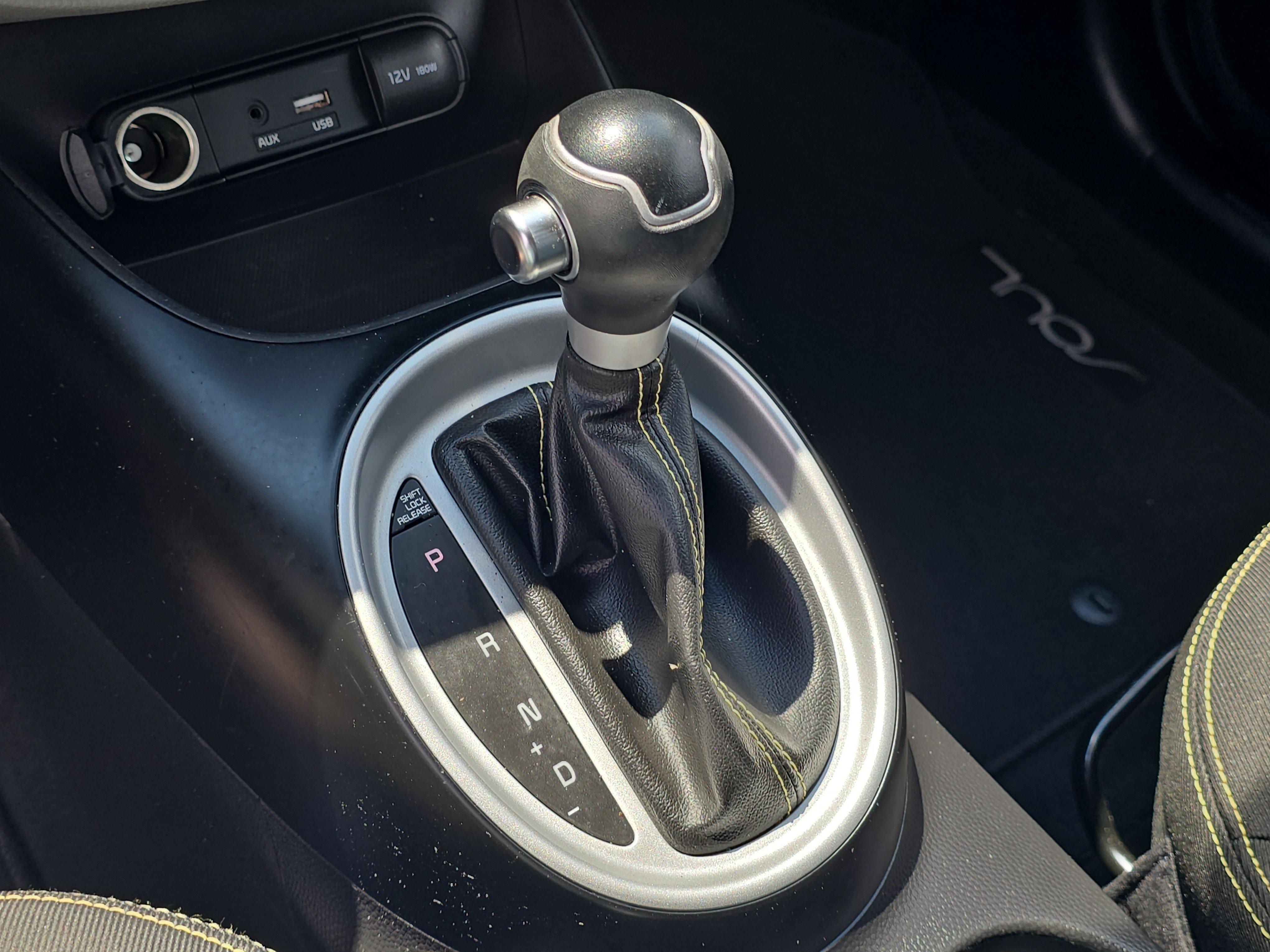 Used 2016 Kia Soul + image 25