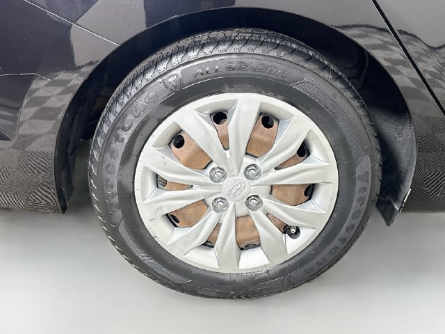 Used 2018 Hyundai Accent SE FWD image 31