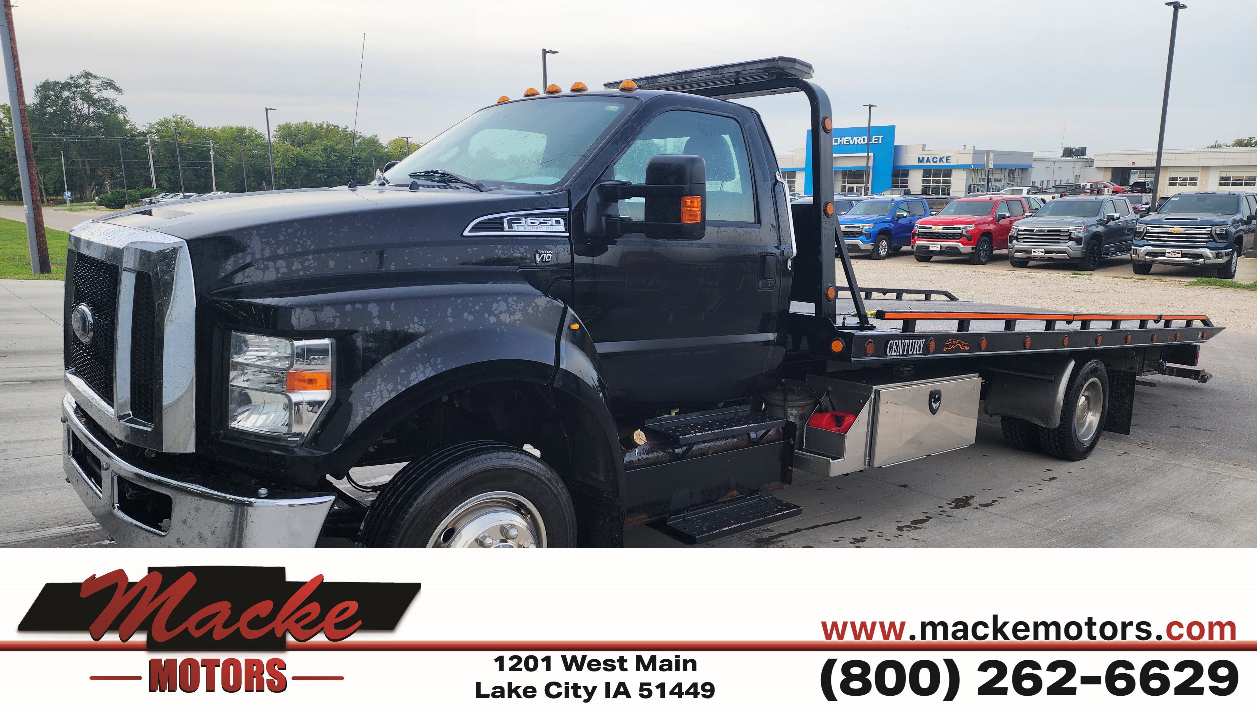 Used 2017 Ford F650 2WD Regular Cab Super Duty image 1
