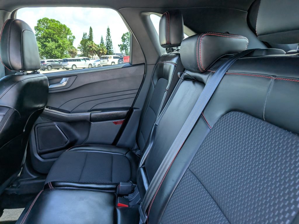 Used 2024 Ford Escape ST-Line w/ Tech Pack #1 FWD image 20
