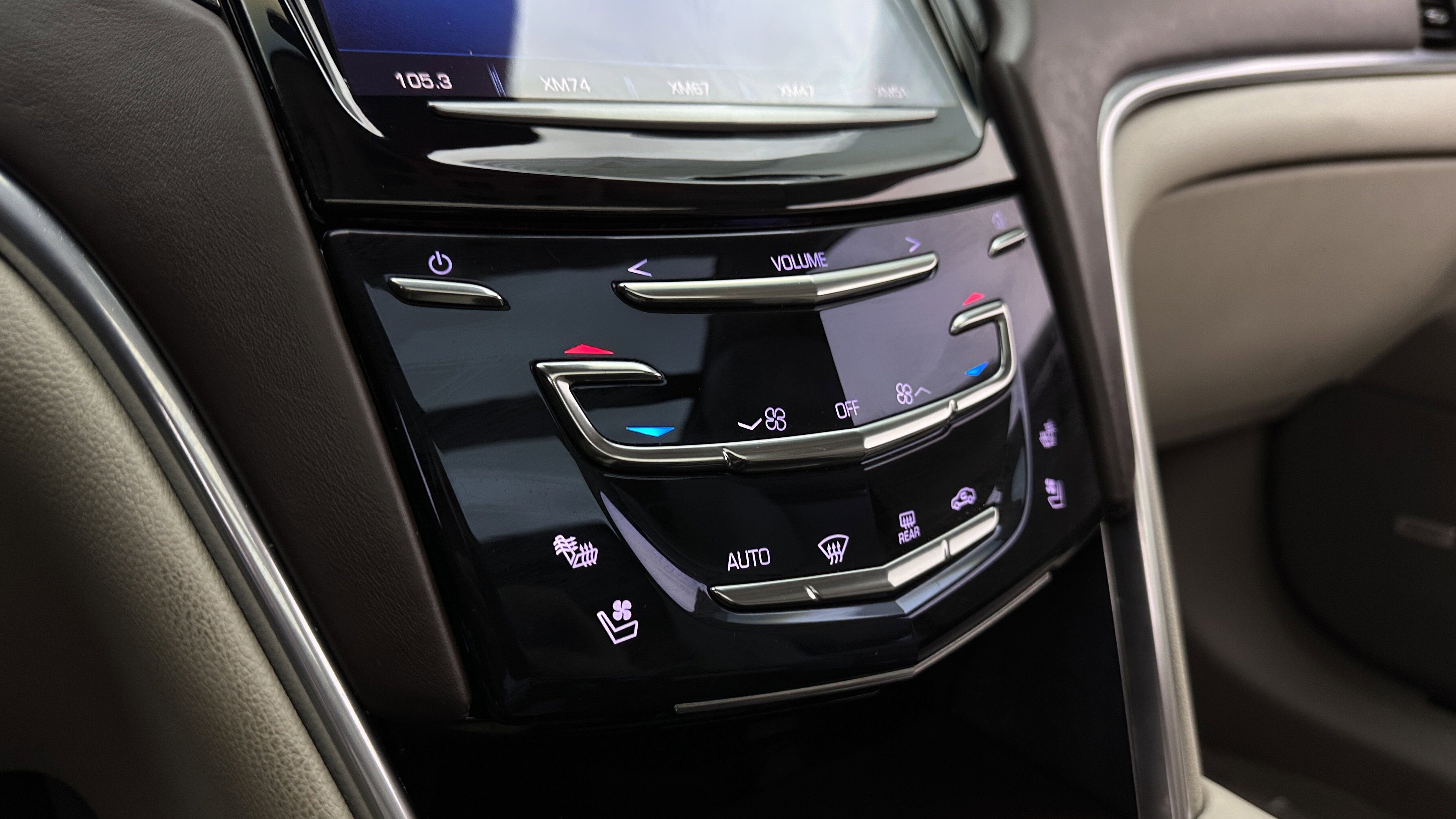 Used 2013 Cadillac XTS Platinum AWD/4WD image 22
