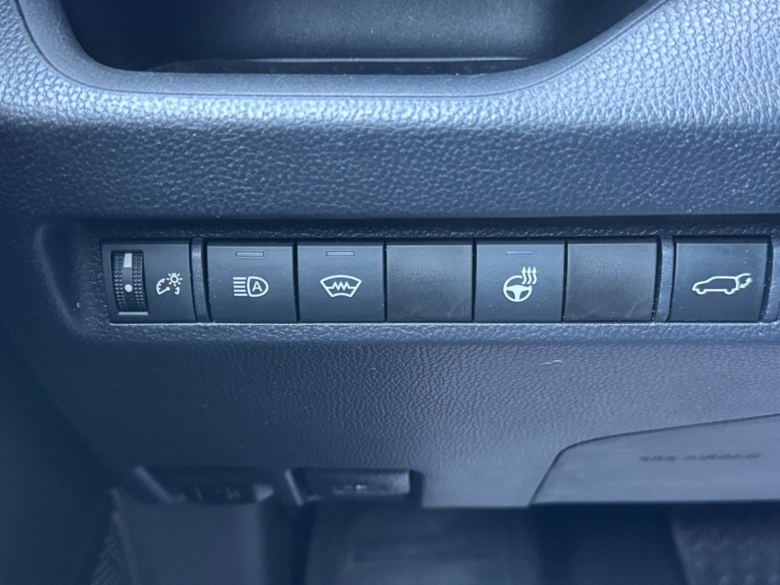 Used 2023 Toyota RAV4 XLE Premium AWD/4WD image 22