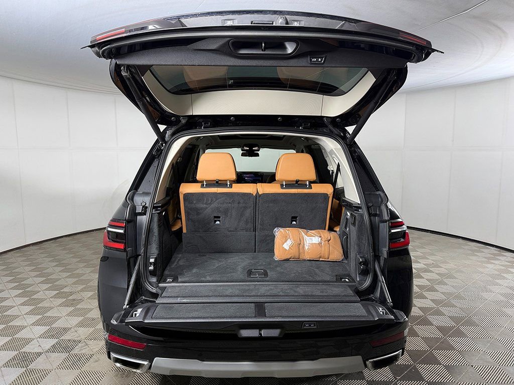 Used 2023 BMW X7 xDrive40i w/ Premium Package image 20