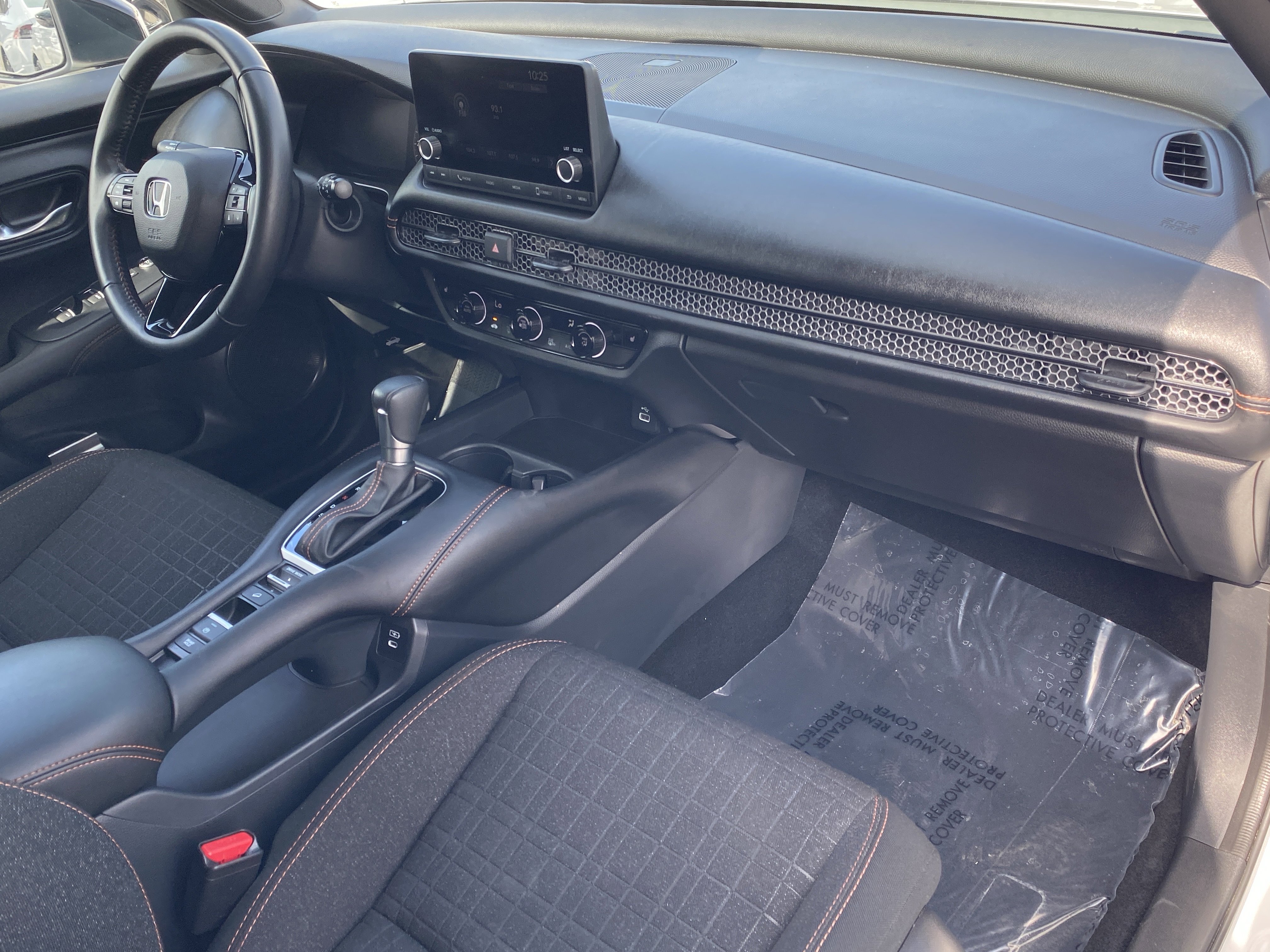 Certified 2025 Honda HR-V Sport image 10